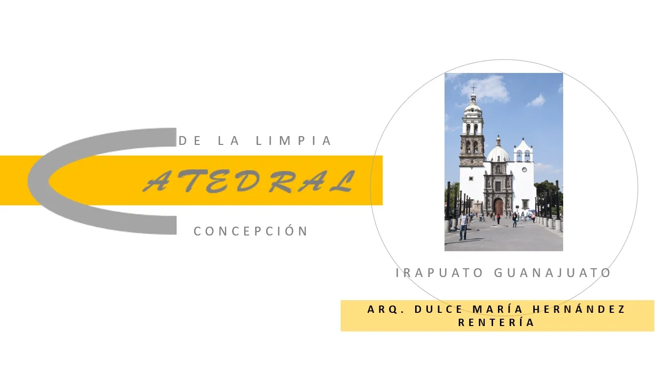 El interior de una iglesia con bancos y vidrieras