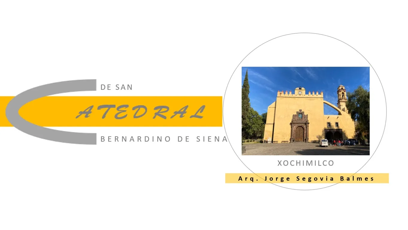 El interior de una iglesia con bancos y vidrieras